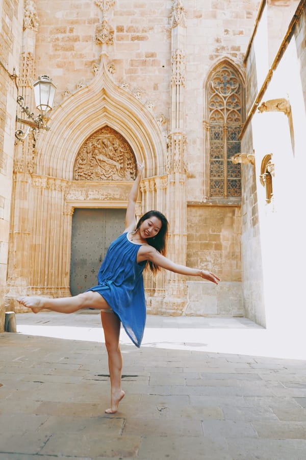 Dancing the Streets of Barcelona: Europe's Cheapest Photoshoot for 16 EUR